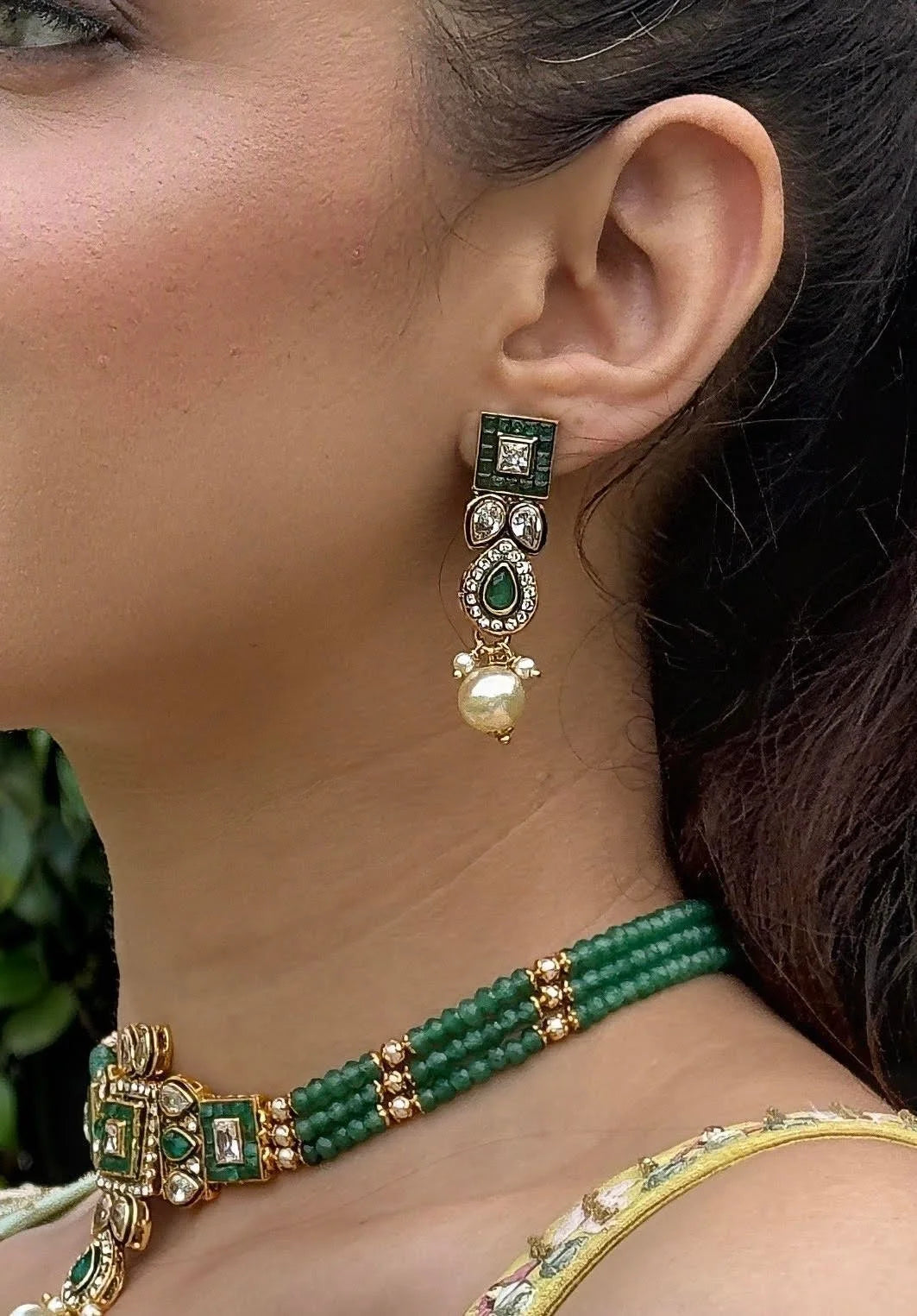 green-Pearl-Necklace-1.jpg