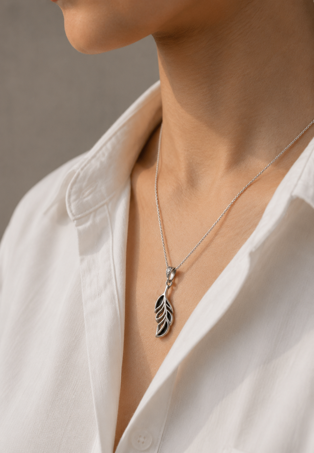 Exquisite Sterling Silver 925 Leaf Pendant