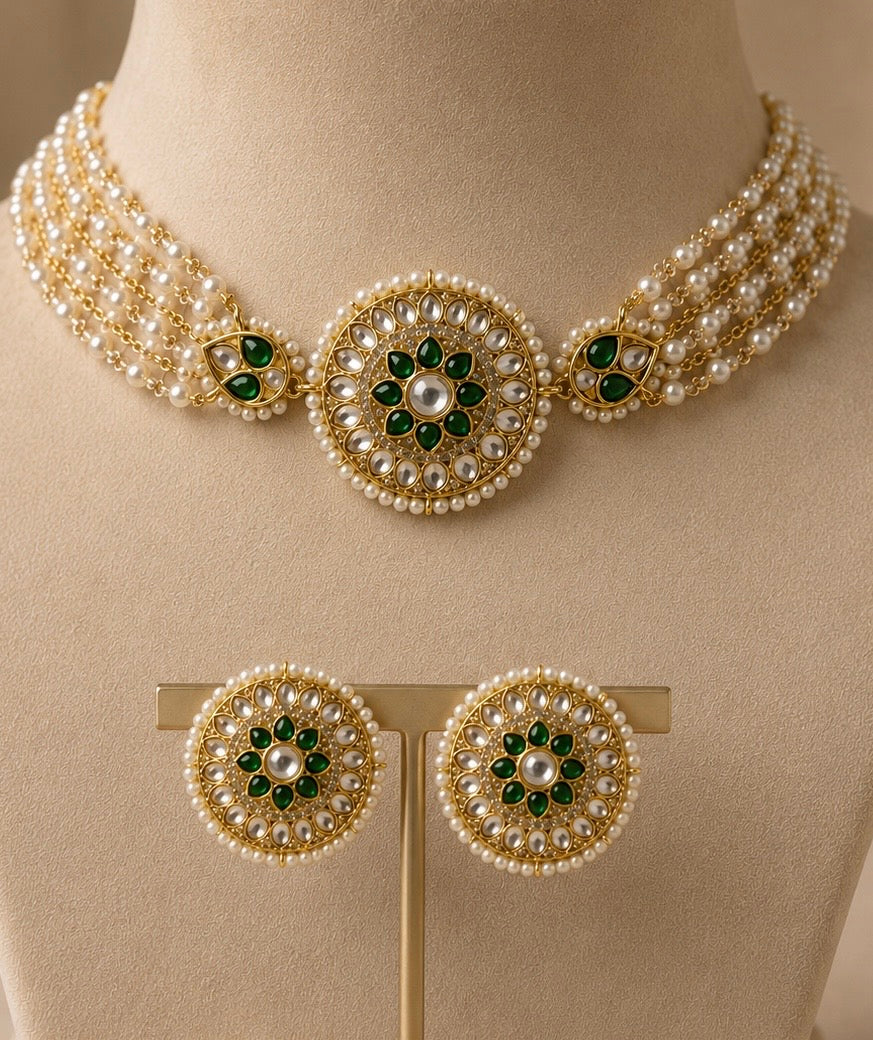 Royal Kundan Choker Set with Intricate Pearl Detailing