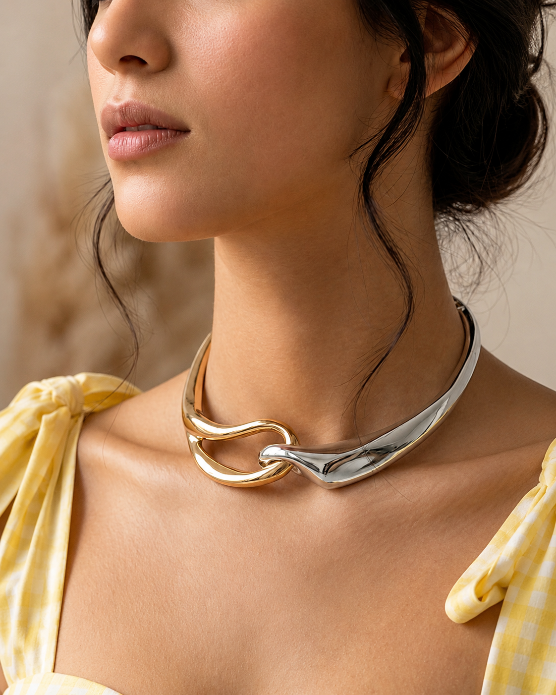 Hip-Hop Geometric Iron Choker – Sculptural Alloy Statement in Dual-Tone Finish