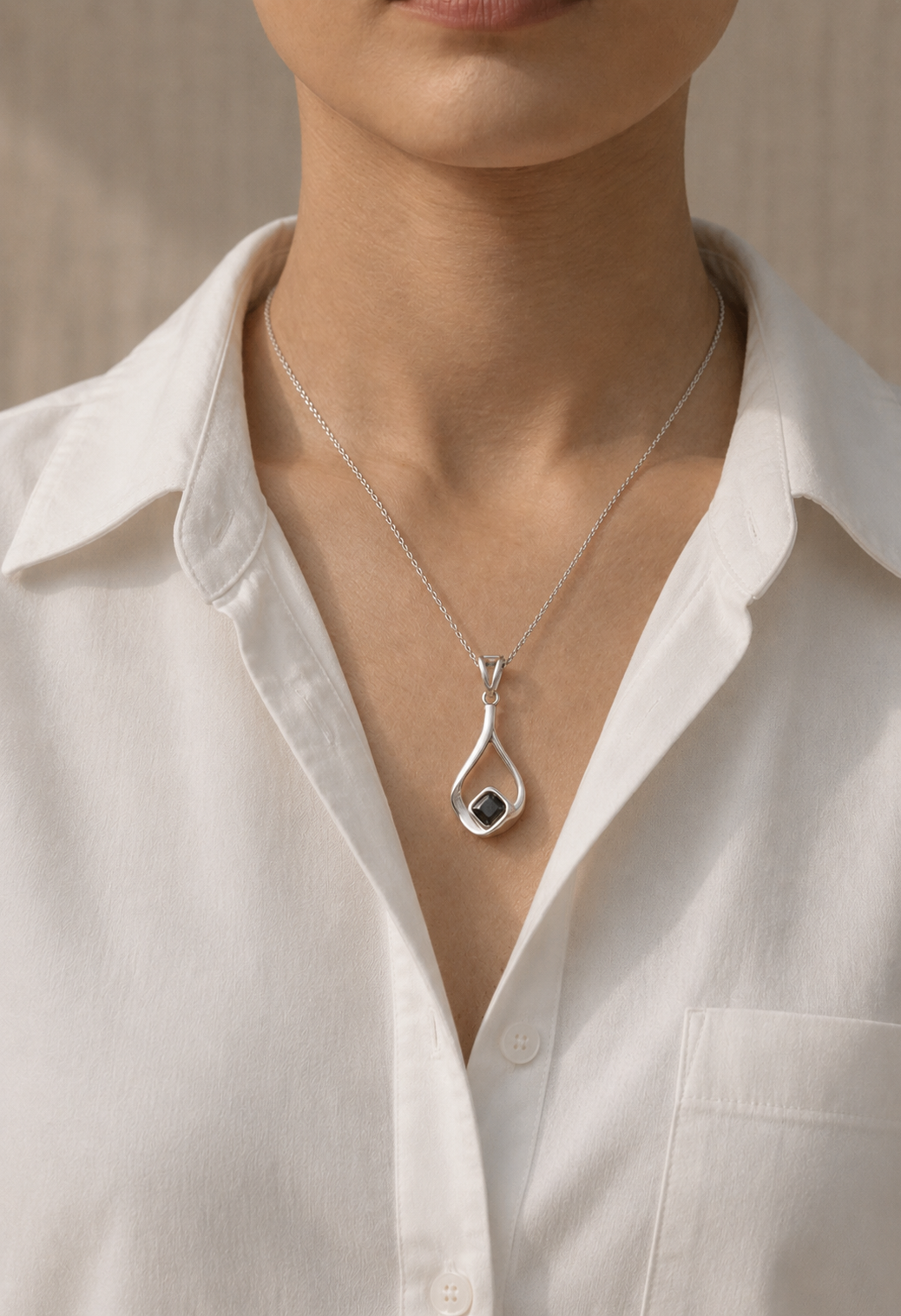 Exquisite Sterling Silver 925 Black Stone Pendant
