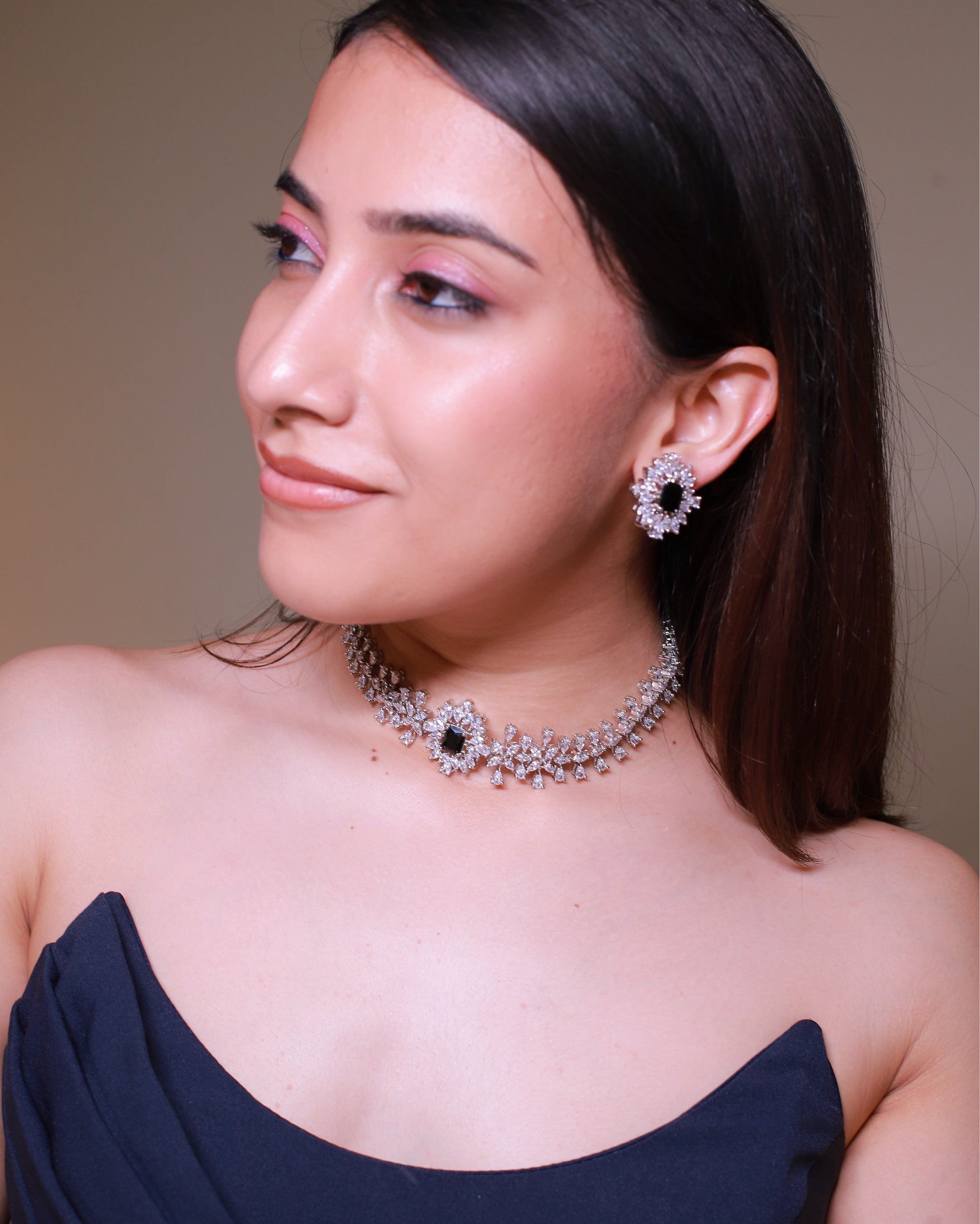 Black Bloom Premium Statement Choker Set – Luxe Occasion Edit