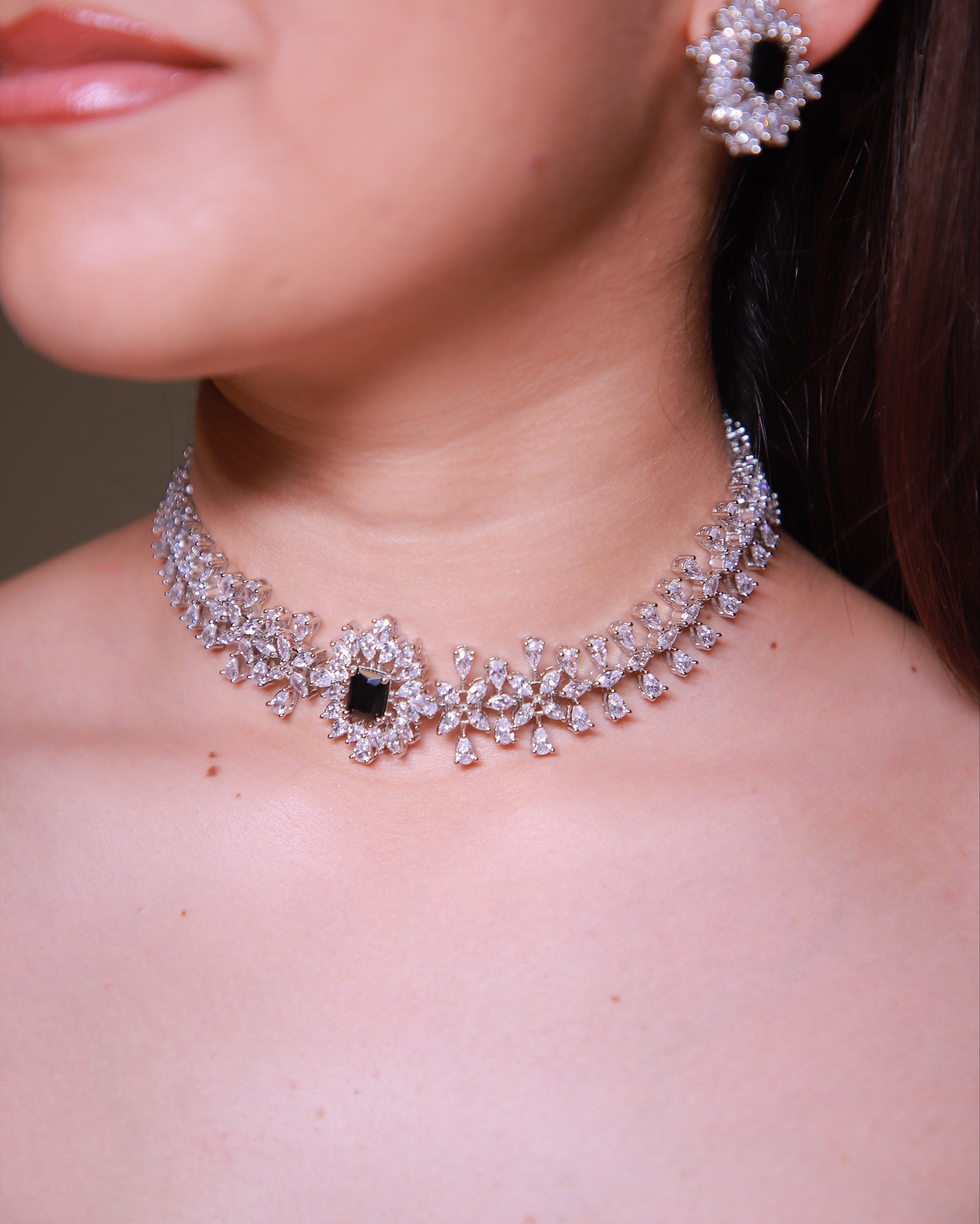 Black Bloom Premium Statement Choker Set – Luxe Occasion Edit