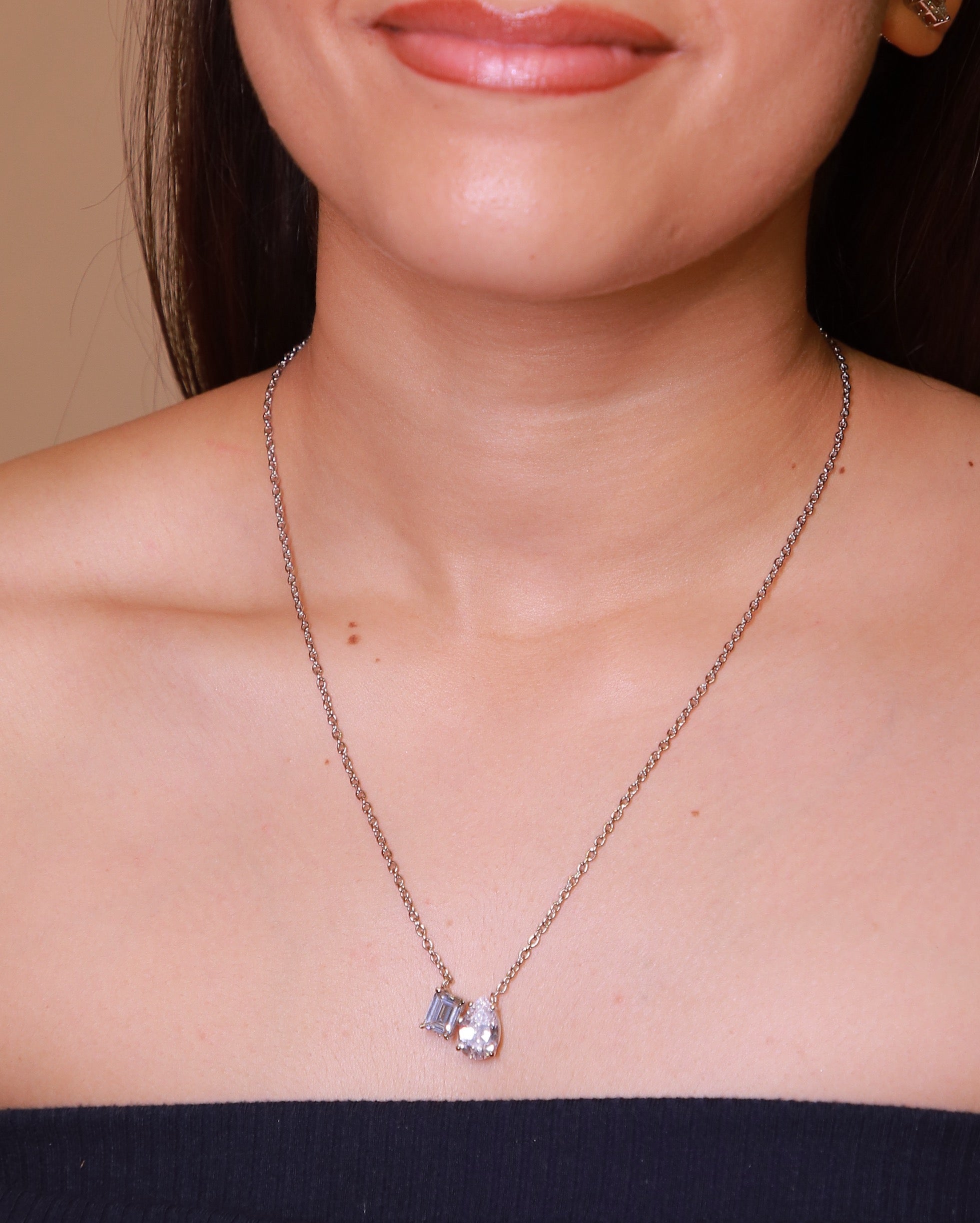 Duo Toi Et Moi Pendant Set — Emerald & Pear Cut