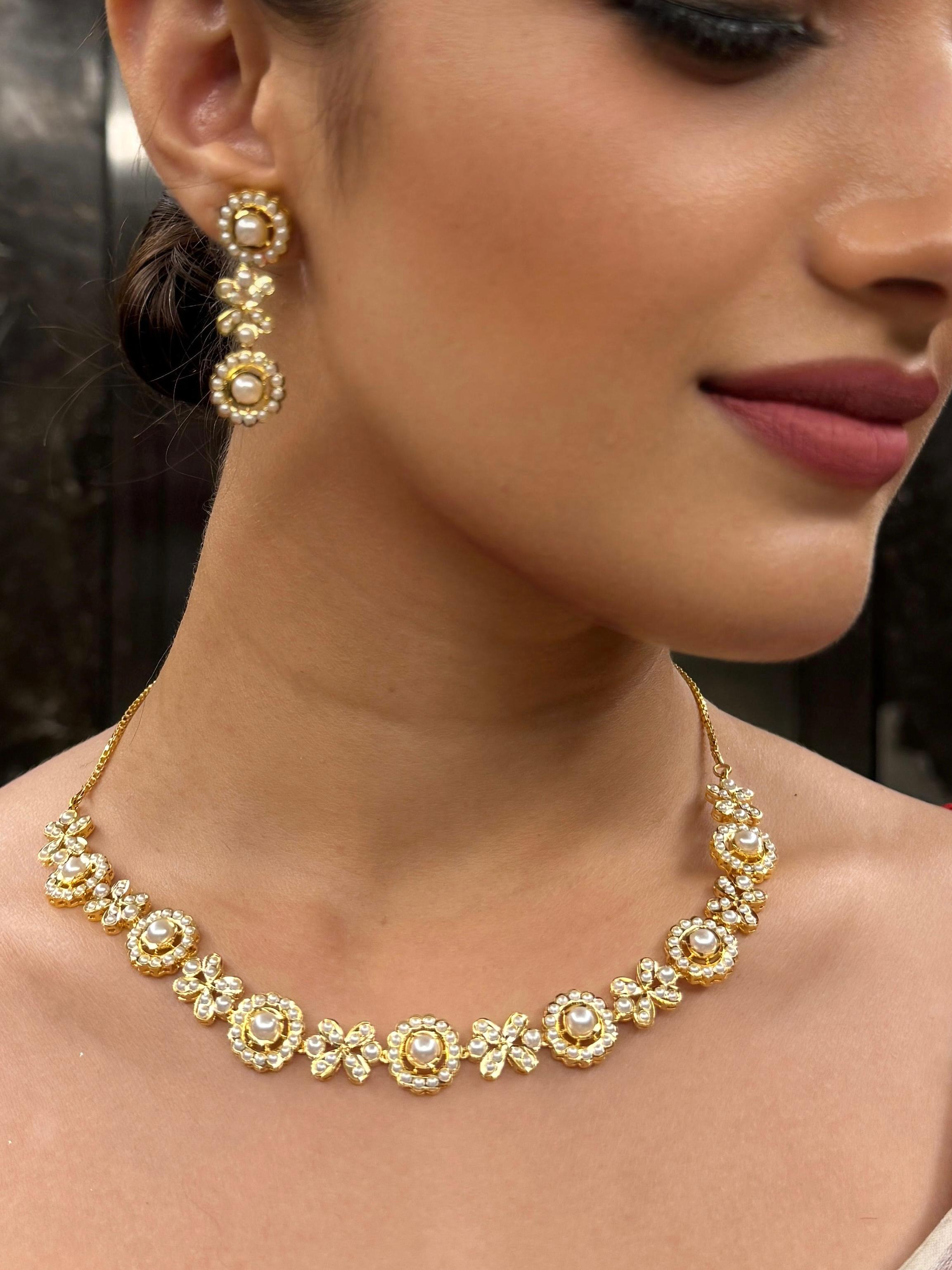 Classic Gold and Pearl Necklace Set