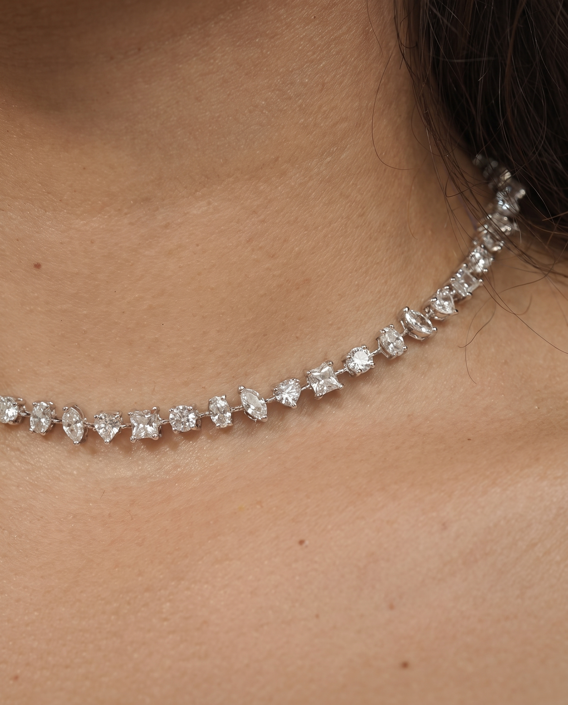 Mixed-Cut Diamond Choker with Heart-Shaped Stud Earrings Set