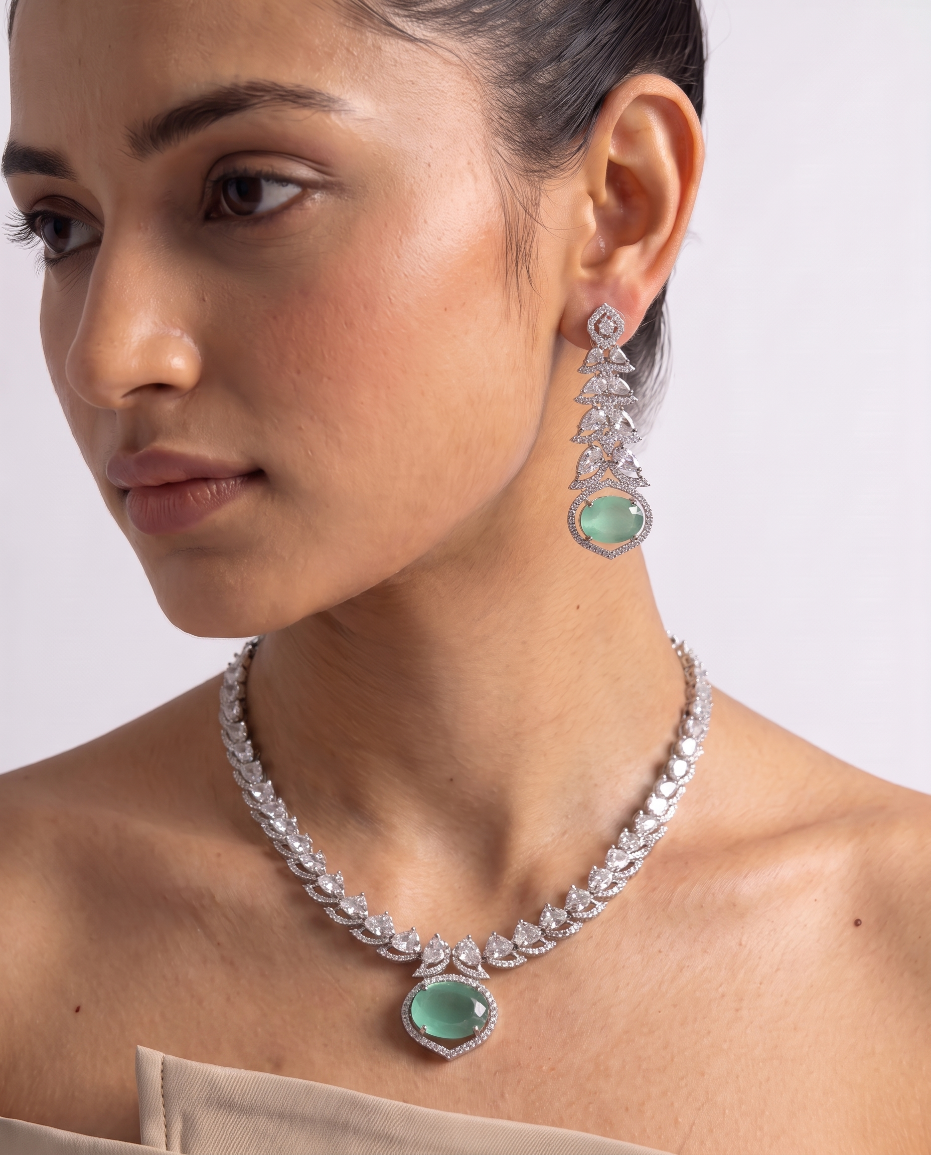 Green Radiance Diamond Halo Jewelry Set