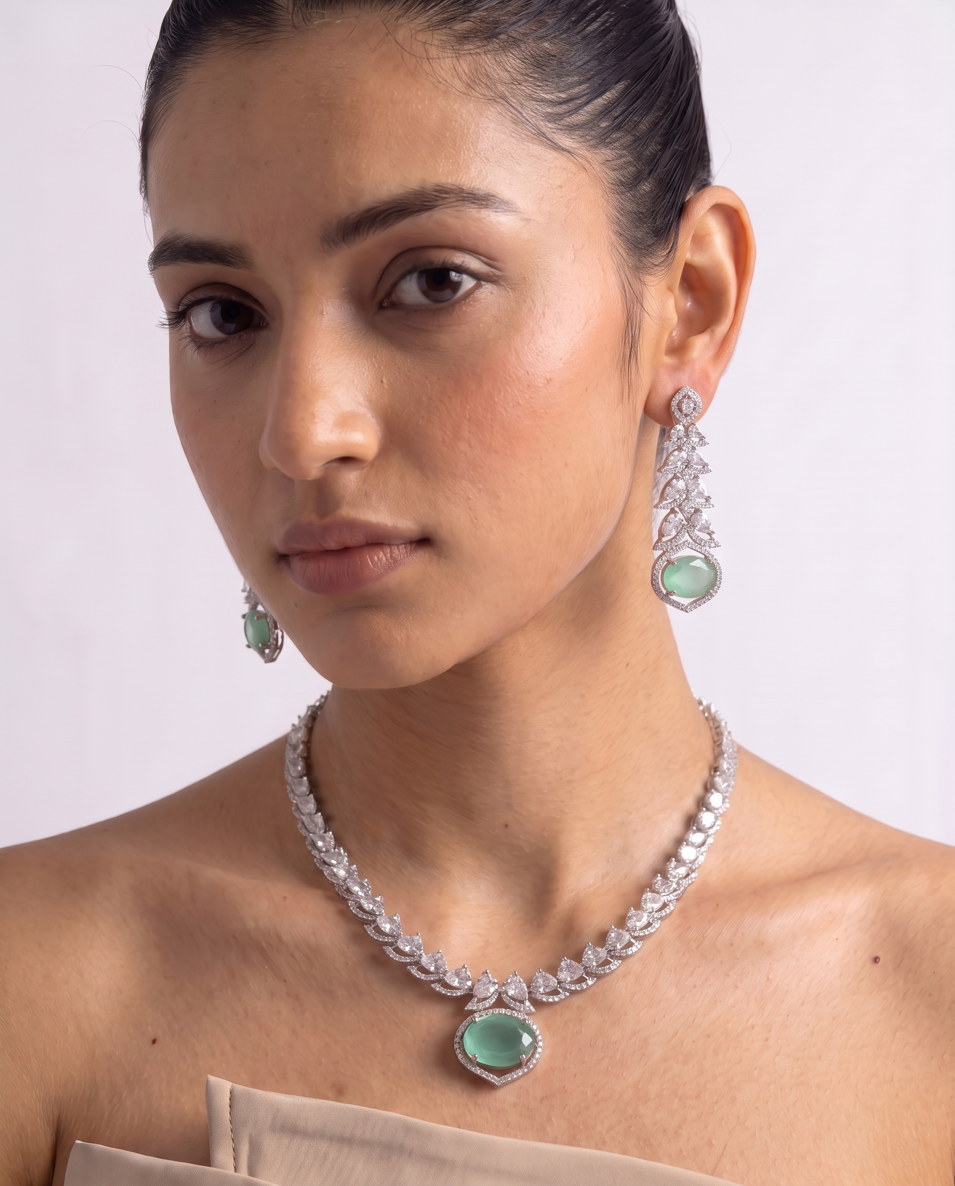 Green Radiance Diamond Halo Jewelry Set