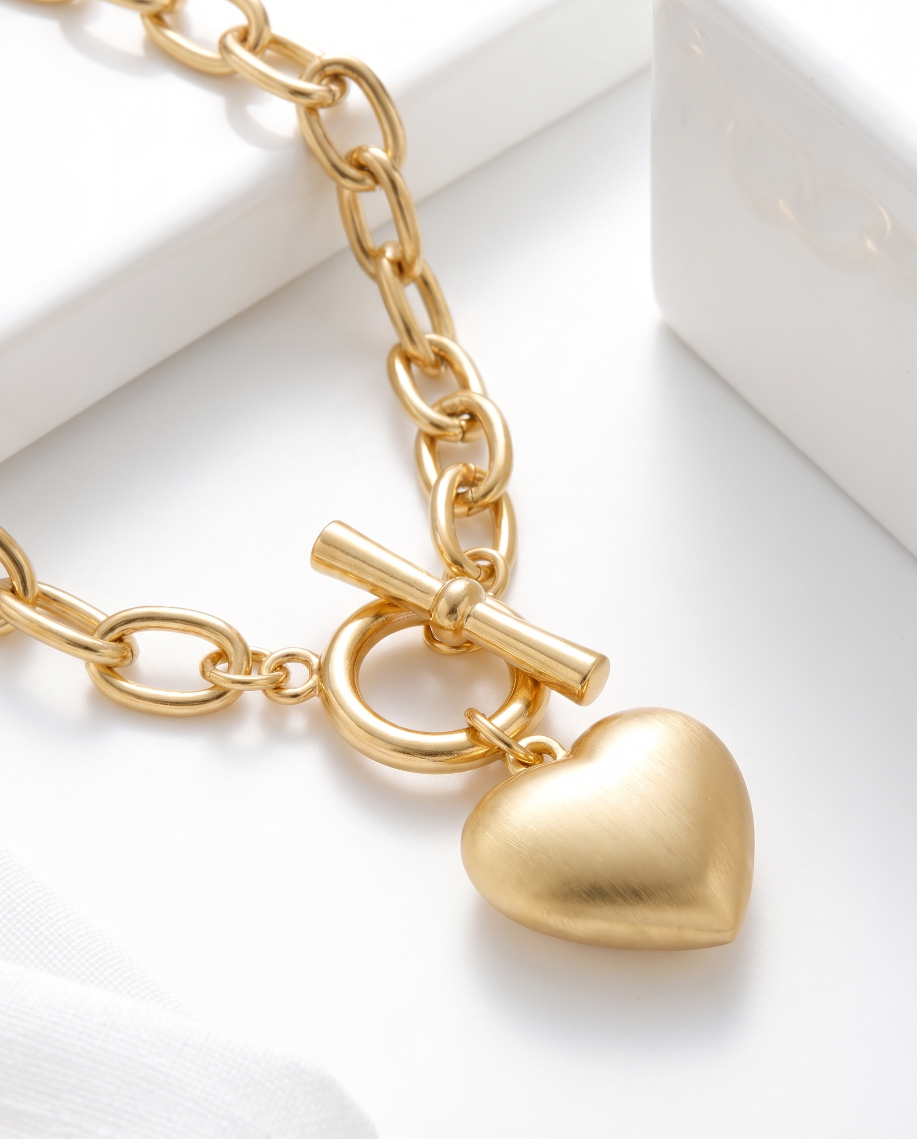 Gold-Plated Heart Pendant Paperclip Chain Necklace for Women  Puffed Heart Charm with Toggle Bar Clasp, Daily Party Wear Fashion Jewellery