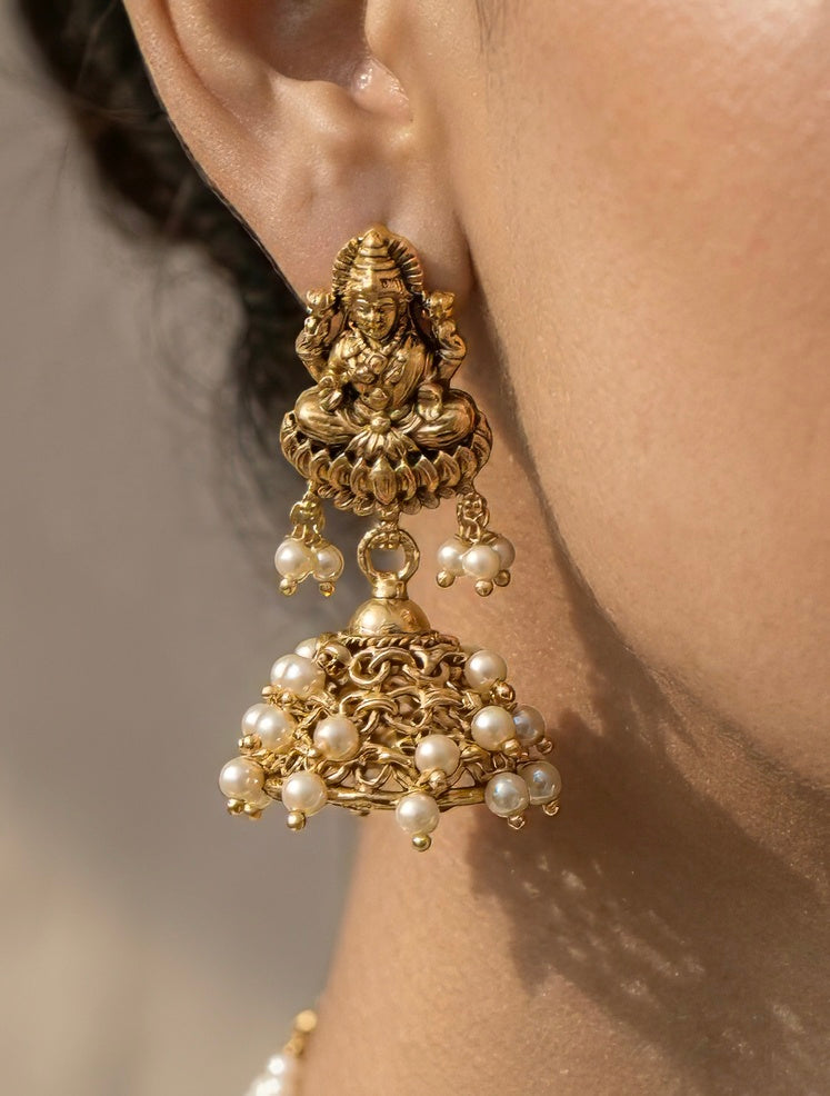 Traditional Temple Necklace Set with Pearls